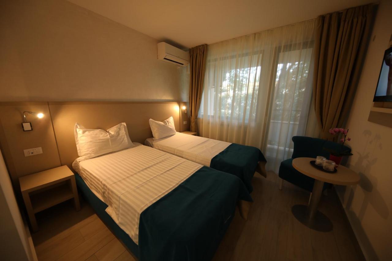 Hotel Delfin Mamaia Eksteriør billede